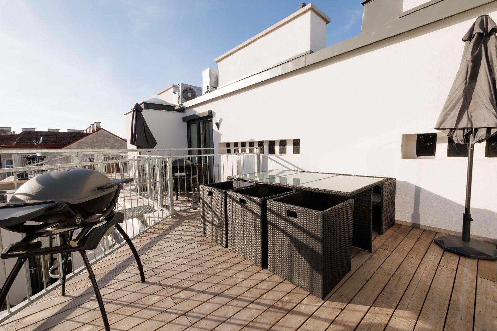 Symphony Apartments 40 - Modern Loft With Terrace And Grill In Central Location فيينا المظهر الخارجي الصورة
