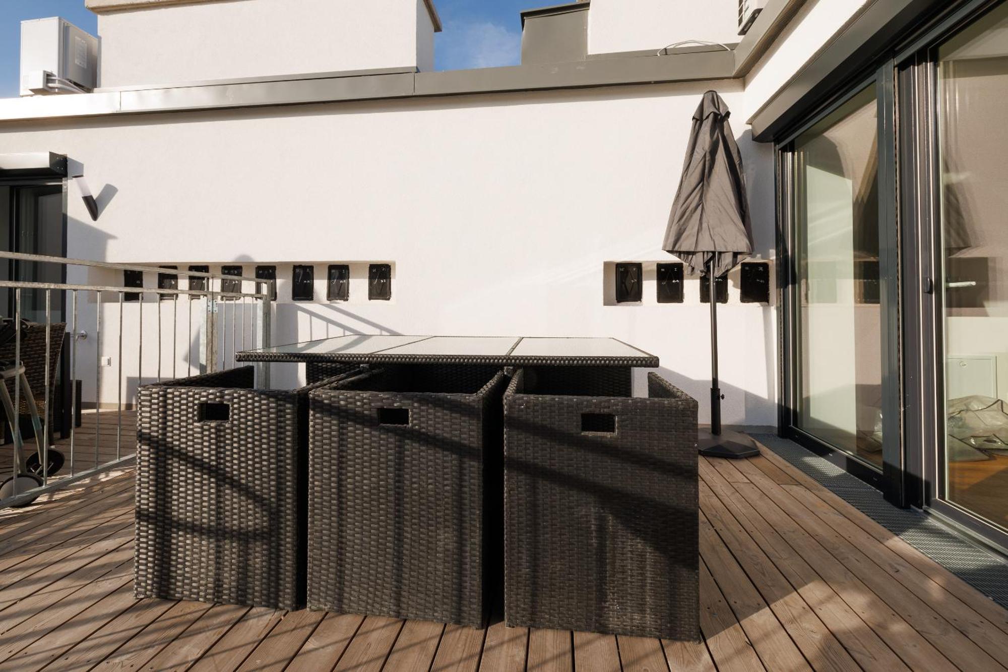 Symphony Apartments 40 - Modern Loft With Terrace And Grill In Central Location فيينا المظهر الخارجي الصورة