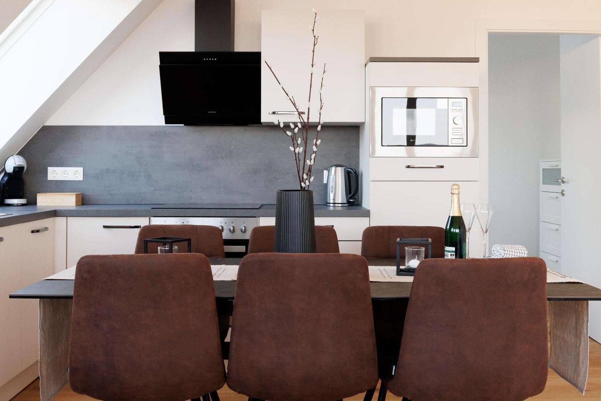 Symphony Apartments 40 - Modern Loft With Terrace And Grill In Central Location فيينا المظهر الخارجي الصورة